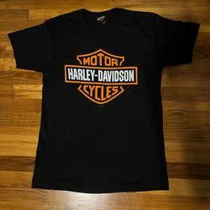 Men’s Harley Davidson Orange Bar and Shield Black T-shirt— Size Medium